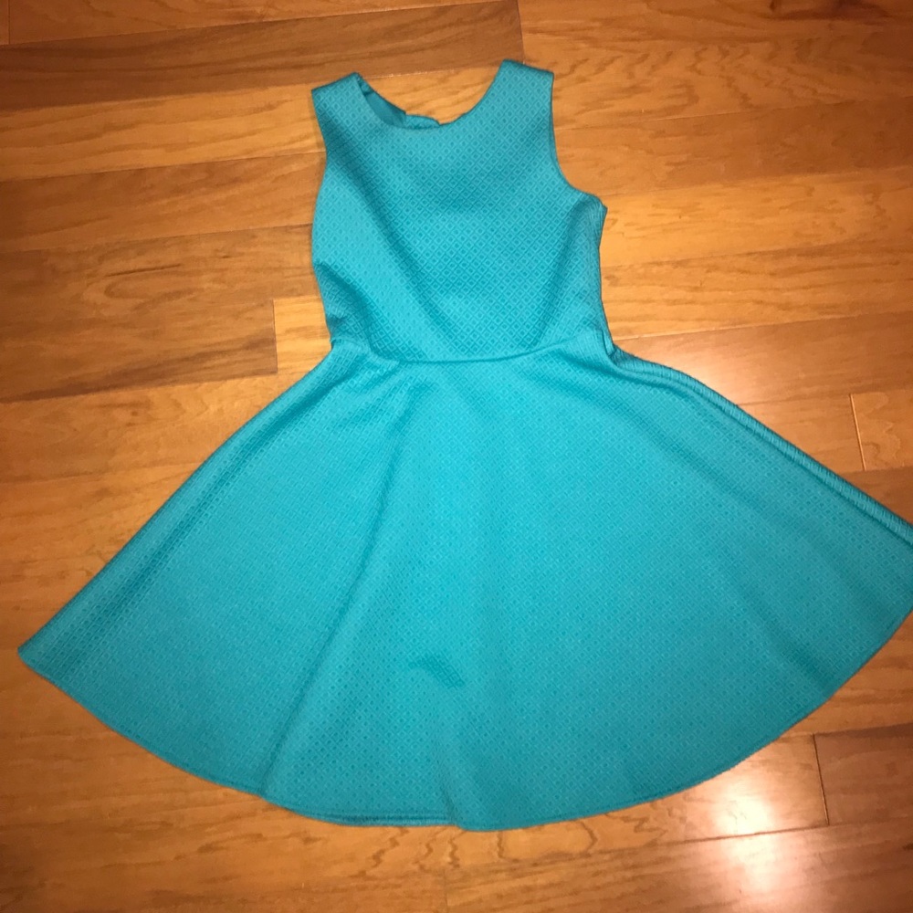 Stunning dress!